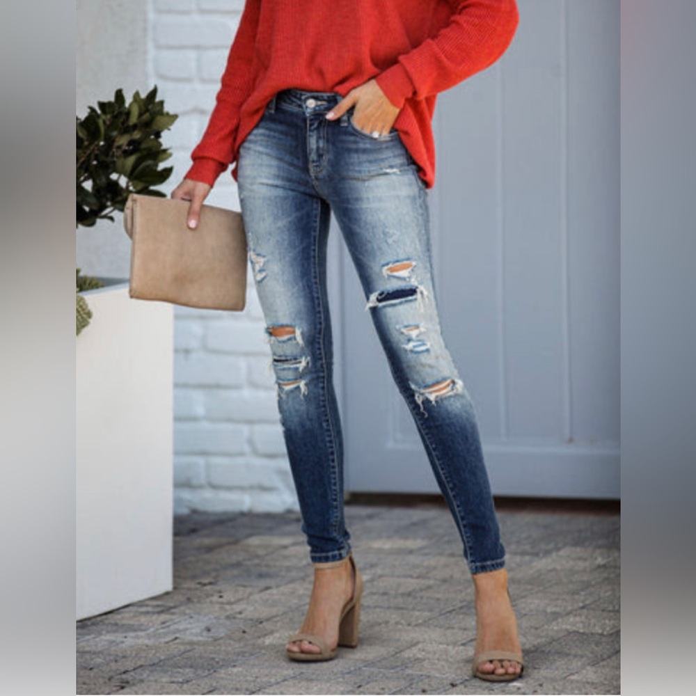 NWT - VICI - Rejoice Mid Rise Distress Skinny Jeans
